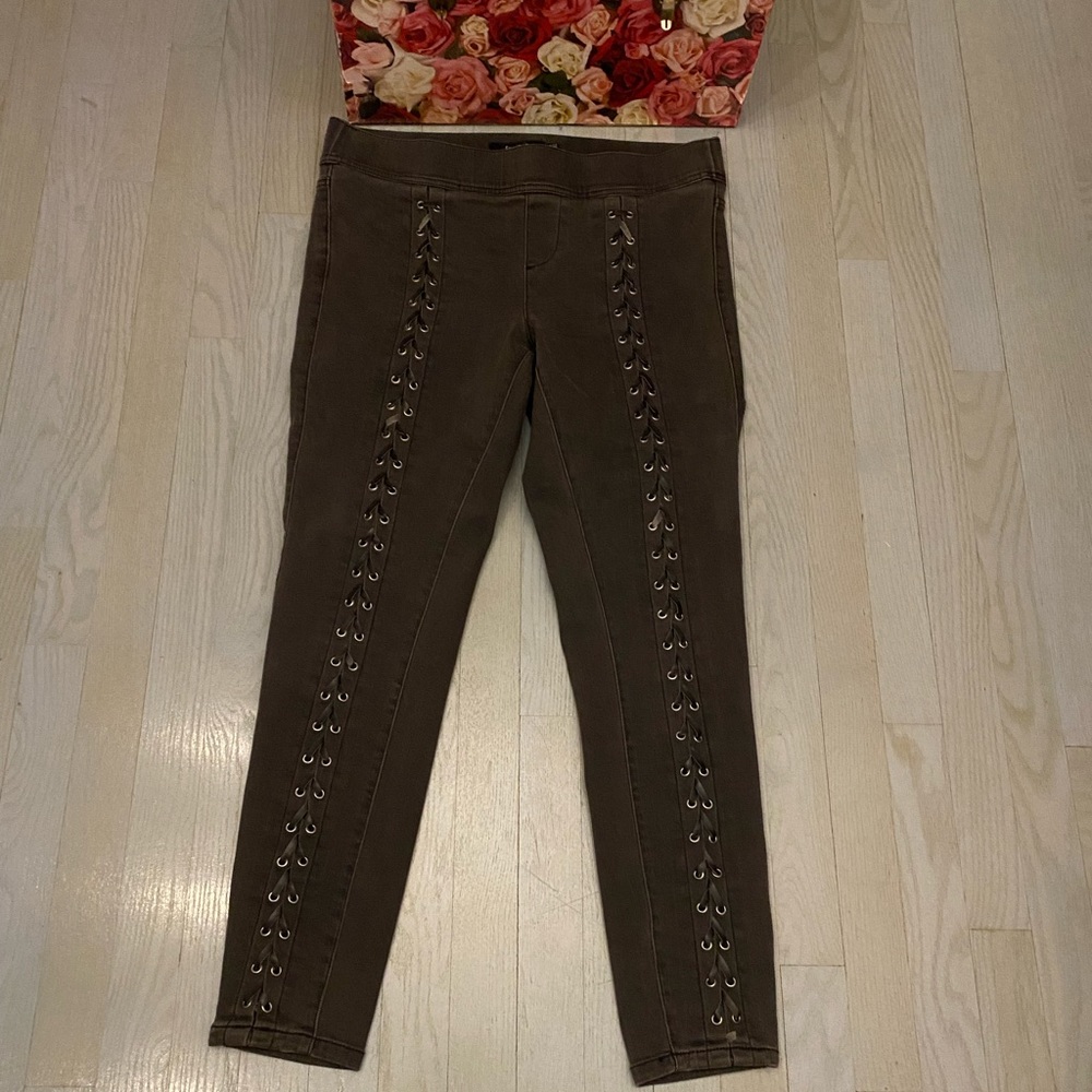 💜NWOT TORRID JEANS💜